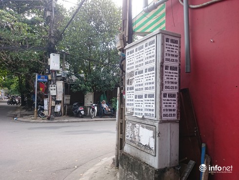 Quảng cáo, rao vặt, tờ rơi… bủa vây Cố đô Huế - ảnh 8