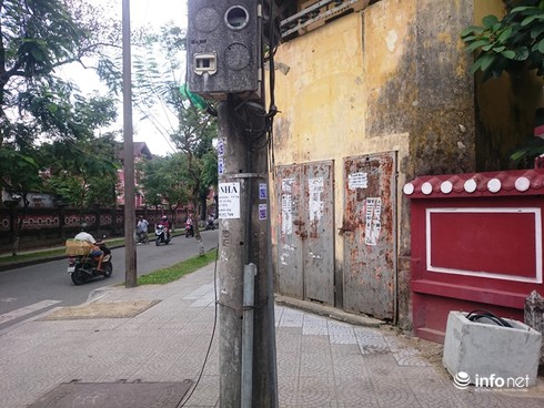 Quảng cáo, rao vặt, tờ rơi… bủa vây Cố đô Huế - ảnh 10