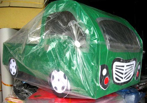 Bán siêu xe, tàu vũ trụ cho... người âm - ảnh 5