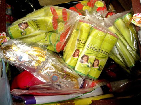 Bán siêu xe, tàu vũ trụ cho... người âm - ảnh 10