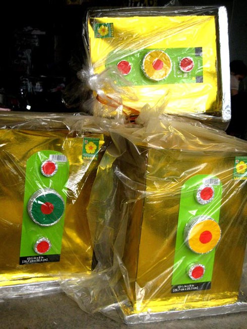 Bán siêu xe, tàu vũ trụ cho... người âm - ảnh 8