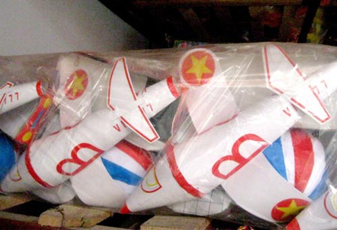 Bán siêu xe, tàu vũ trụ cho... người âm - ảnh 9