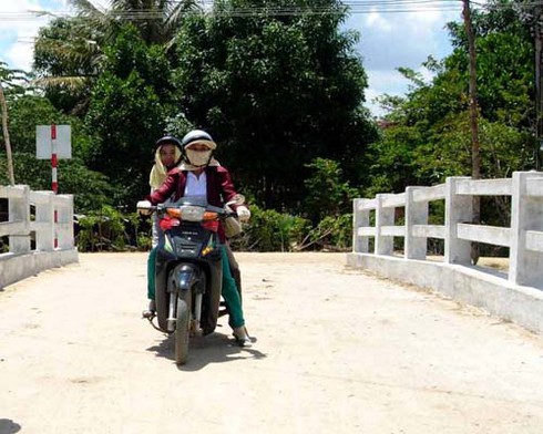 Con đường, cây cầu từ lòng dân - ảnh 1