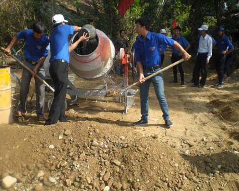 Quảng Ngãi: Nhiều điểm sáng XDNTM - ảnh 1