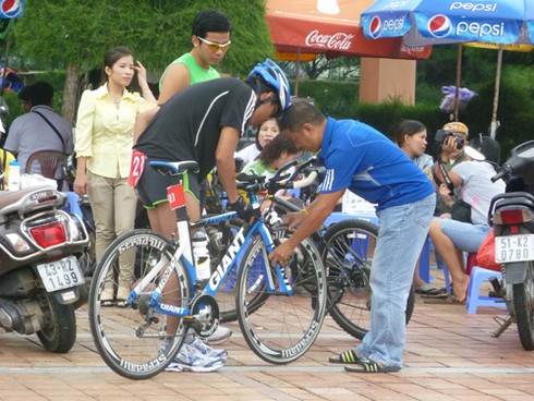 Du khách quốc tế đua tài bên bờ biển Đà Nẵng - ảnh 5