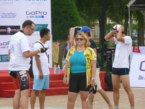 Du khách quốc tế đua tài bên bờ biển Đà Nẵng - ảnh 4