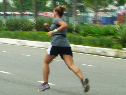 Du khách quốc tế đua tài bên bờ biển Đà Nẵng - ảnh 18