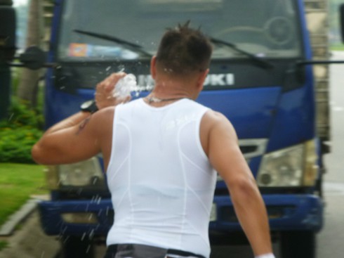 Du khách quốc tế đua tài bên bờ biển Đà Nẵng - ảnh 20