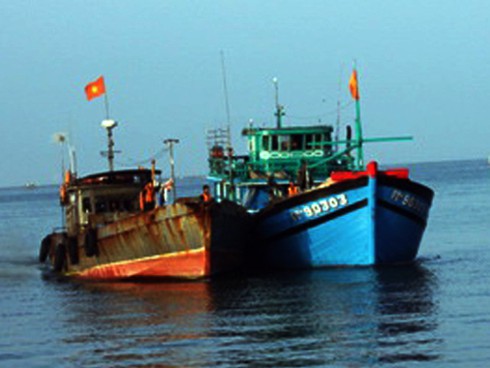 Bộ đội Biên phòng Đà Nẵng cứu tàu cá cùng 10 ngư dân gặp nạn - ảnh 1