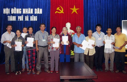 Đoàn ĐBQH và HĐND Đà Nẵng lo 700 chỗ ở cho người nghèo - ảnh 1