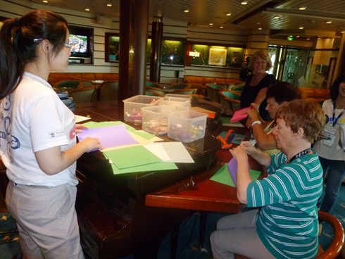 Khám phá du thuyền 5 sao của Mỹ cập cảng Huế - ảnh 14