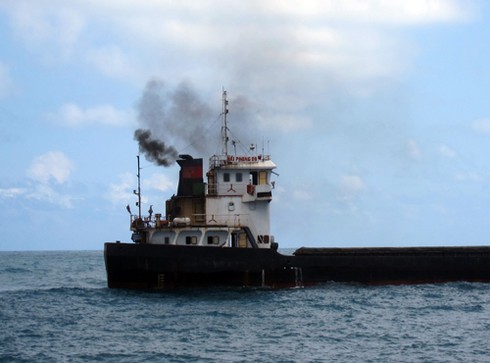 Cận cảnh vụ cứu con tàu