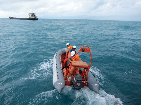 Cận cảnh vụ cứu con tàu