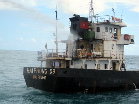 Cận cảnh vụ cứu con tàu