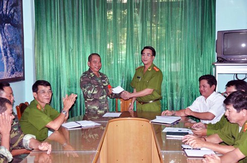 Đà Nẵng: Bắt nhóm bảo vệ trộm vật tư của công trình đem bán - ảnh 1