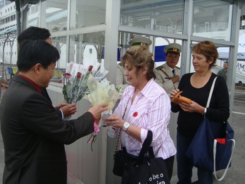 Đà Nẵng: Du lịch vẫn tăng trưởng mạnh dù khủng hoảng kinh tế - ảnh 1