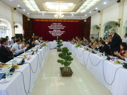 Việt Nam đề nghị quốc tế tiếp tục tài trợ phòng, chống HIV/AIDS - ảnh 1