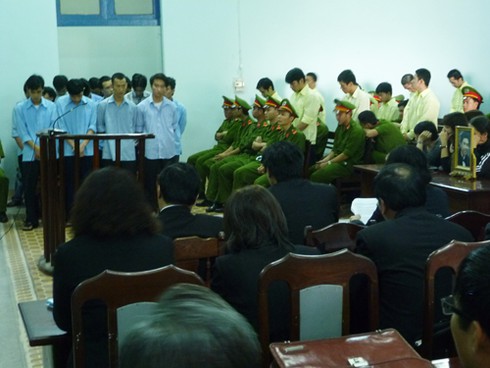 Tuyên gần 180 năm tù giam cho 2 băng nhóm giang hồ Đà Nẵng - ảnh 2