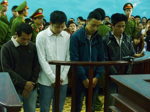 Tuyên gần 180 năm tù giam cho 2 băng nhóm giang hồ Đà Nẵng - ảnh 6