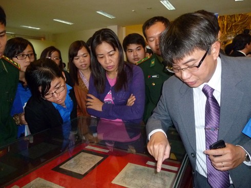 Đà Nẵng: Hàng nghìn người xem triển lãm về Hoàng Sa - ảnh 10