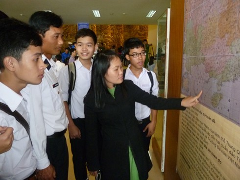 Đà Nẵng: Hàng nghìn người xem triển lãm về Hoàng Sa - ảnh 11