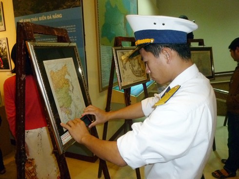 Đà Nẵng: Hàng nghìn người xem triển lãm về Hoàng Sa - ảnh 13