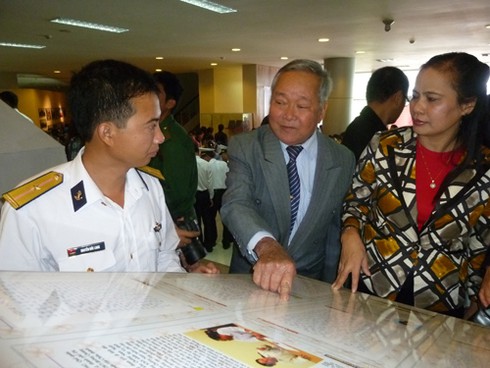 Đà Nẵng: Hàng nghìn người xem triển lãm về Hoàng Sa - ảnh 14