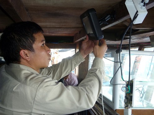 Đà Nẵng: Lắp đặt thiết bị kết nối vệ tinh cho tàu cá của