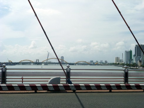 Ngắm rồng bay từ những cây cầu trên sông Hàn - ảnh 6