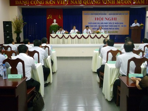 Trưởng Ban Nội chính Nguyễn Bá Thanh tiếp tục khuyến cáo ngân hàng - ảnh 1