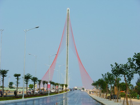 Đà Nẵng chính thức khánh thành hai cây cầu
