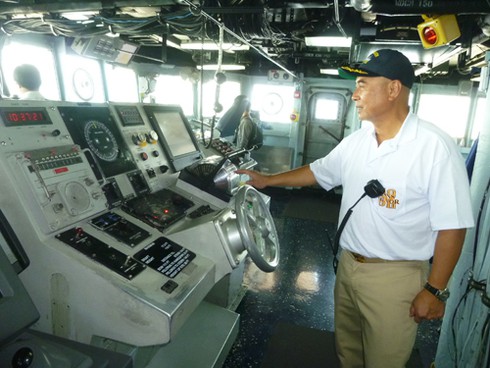 Khám phá sức mạnh tàu cứu hộ USNS Salvor của Mỹ tại Đà Nẵng - ảnh 11