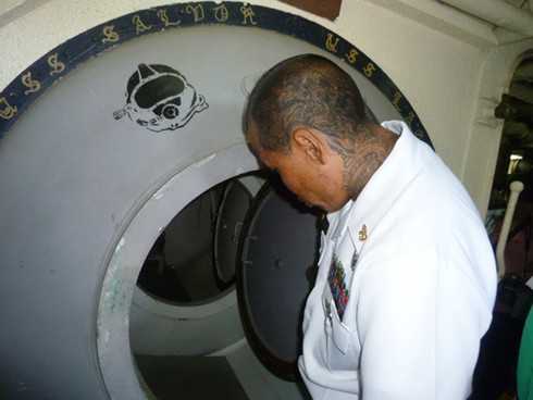 Khám phá sức mạnh tàu cứu hộ USNS Salvor của Mỹ tại Đà Nẵng - ảnh 15