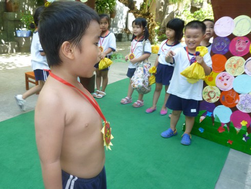 Ngộ nghĩnh kiểu giáo dục Nhật ở trường mầm non Việt - ảnh 29