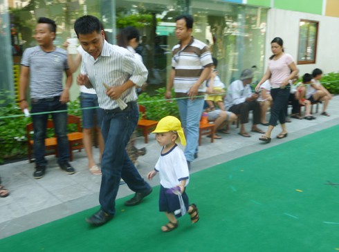 Ngộ nghĩnh kiểu giáo dục Nhật ở trường mầm non Việt - ảnh 24