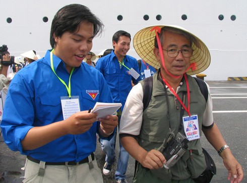 Nạn nhân bom nguyên tử gặp gỡ nạn nhân chất độc da cam - ảnh 3