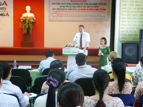 Thuỵ Sĩ giúp đào tạo