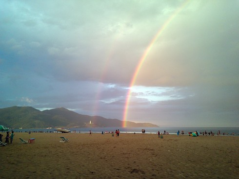 Đà Nẵng: Kỳ lạ cầu vồng kép