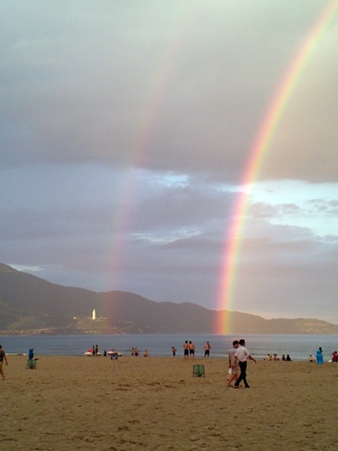 Đà Nẵng: Kỳ lạ cầu vồng kép