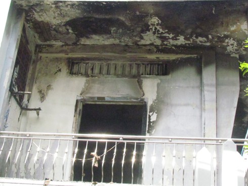 Đà Nẵng: Cháy nhà gần cửa hàng xăng dầu, bệnh viện - ảnh 2