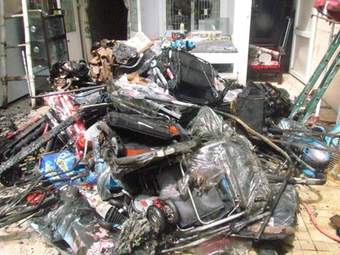 Đà Nẵng: Cháy nhà gần cửa hàng xăng dầu, bệnh viện - ảnh 3