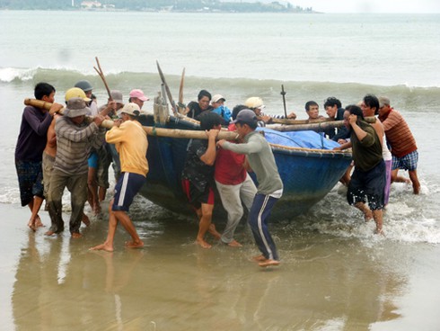 Hướng dẫn gần 44.500 tàu cá tránh, trú bão số 10 - ảnh 1