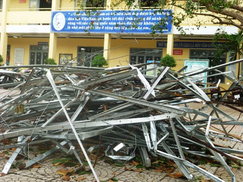 Đà Nẵng: Nhiều trường học thiệt hại nặng sau bão số 11 - ảnh 2