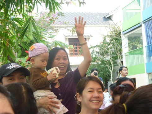 Ngộ nghĩnh bé mầm non biểu diễn văn nghệ - ảnh 24