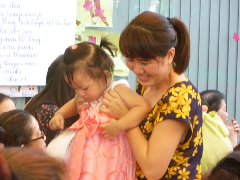 Ngộ nghĩnh bé mầm non biểu diễn văn nghệ - ảnh 26