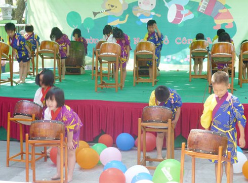 Ngộ nghĩnh bé mầm non biểu diễn văn nghệ - ảnh 28