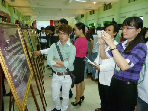 Triển lãm nhắc nhở Đà Nẵng vẫn chưa... vẹn toàn - ảnh 7
