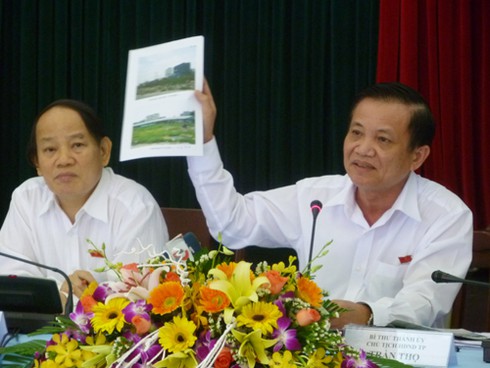 Bí thư Đà Nẵng “truy” Giám đốc Sở, Chủ tịch quận chuyện dân đổ rác - ảnh 1