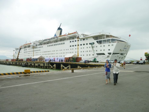 Hàng hóa và khách du lịch quốc tế qua cảng Đà Nẵng tăng mạnh - ảnh 1