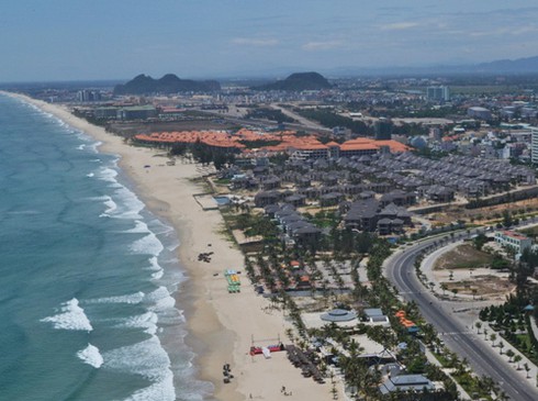 Tăng mạnh khách Trung Quốc tìm hiểu biệt thự biển Đà Nẵng - ảnh 1